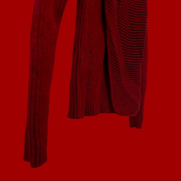 Two layer buckle shirt - Picture 3 of 6